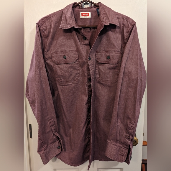 Wrangler Other - Wrangler Button Down. Size Medium